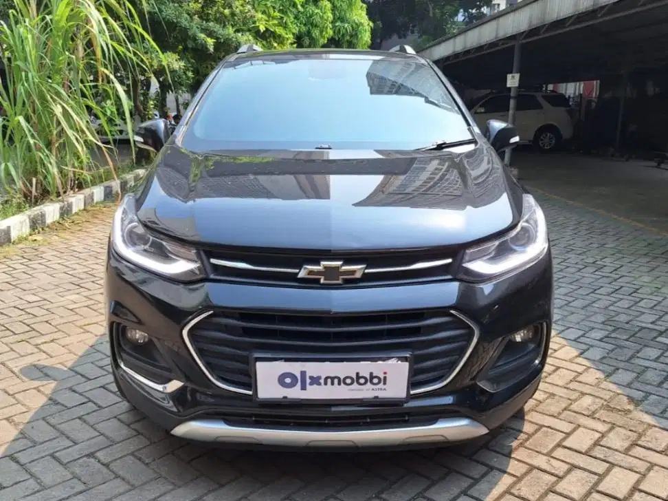 DP MURAH Chevrolet Trax 1.4 Turbo LTZ Bensin-AT 2017 Hitam CPFAB