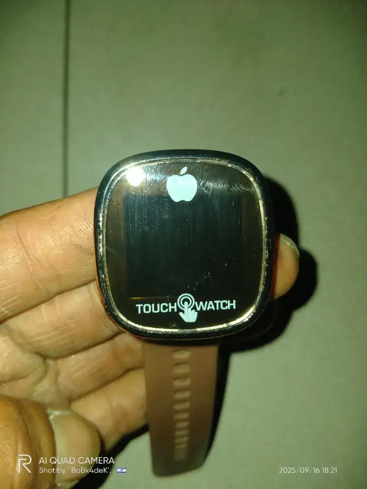 Sy jual sj jam tangan wanita dgn kondisi normal semua.