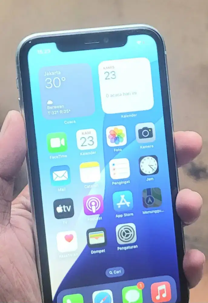 Iphone 11 64gb hp charger
