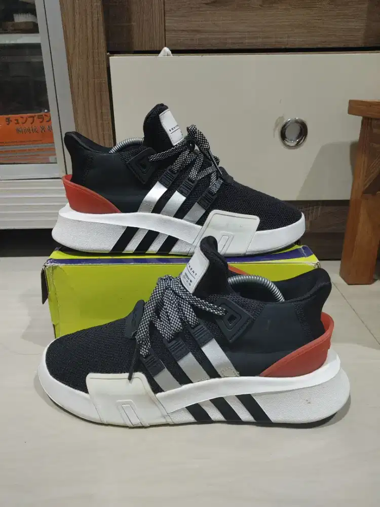 Sepatu Adidas EQT bask ADV core black preloved size 42