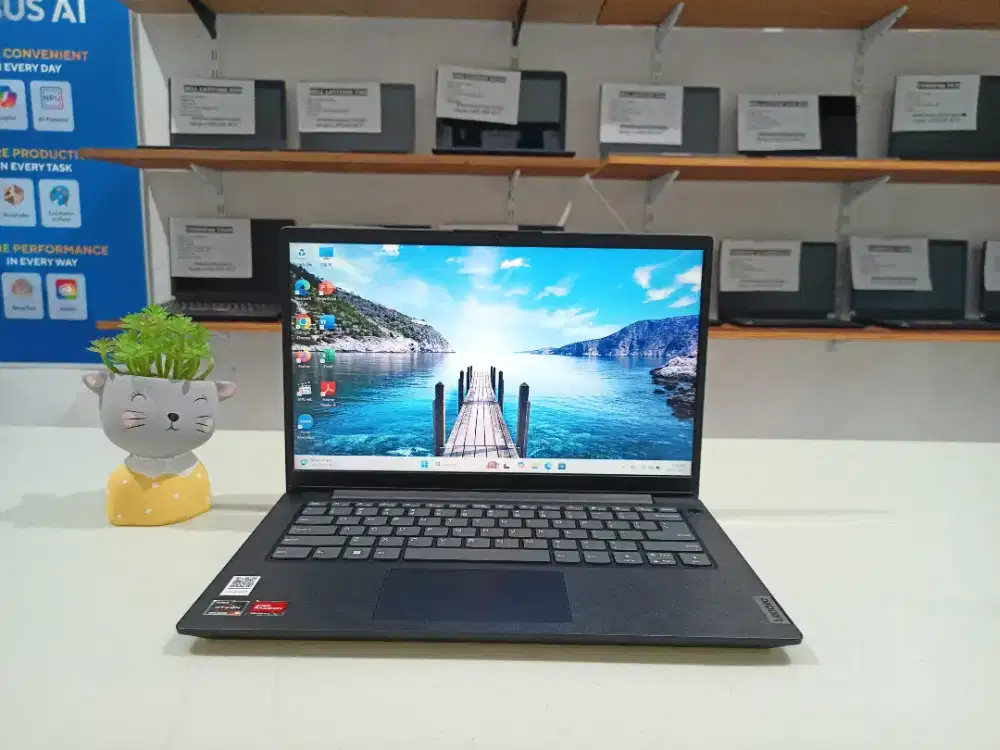 Laptop bekas Lenovo V14-G2 Ryzen 5 7520U Ram 8 GB