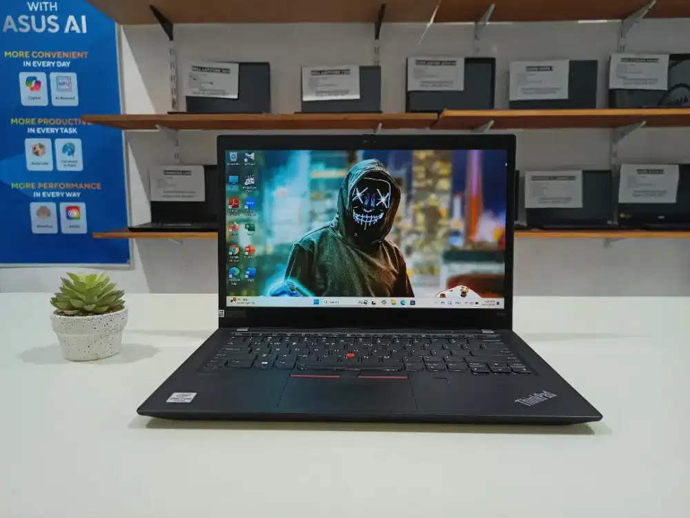 Laptop bekas Lenovo Thinkpad T14S Ram 16 GB, Intel Core i7-Gen10