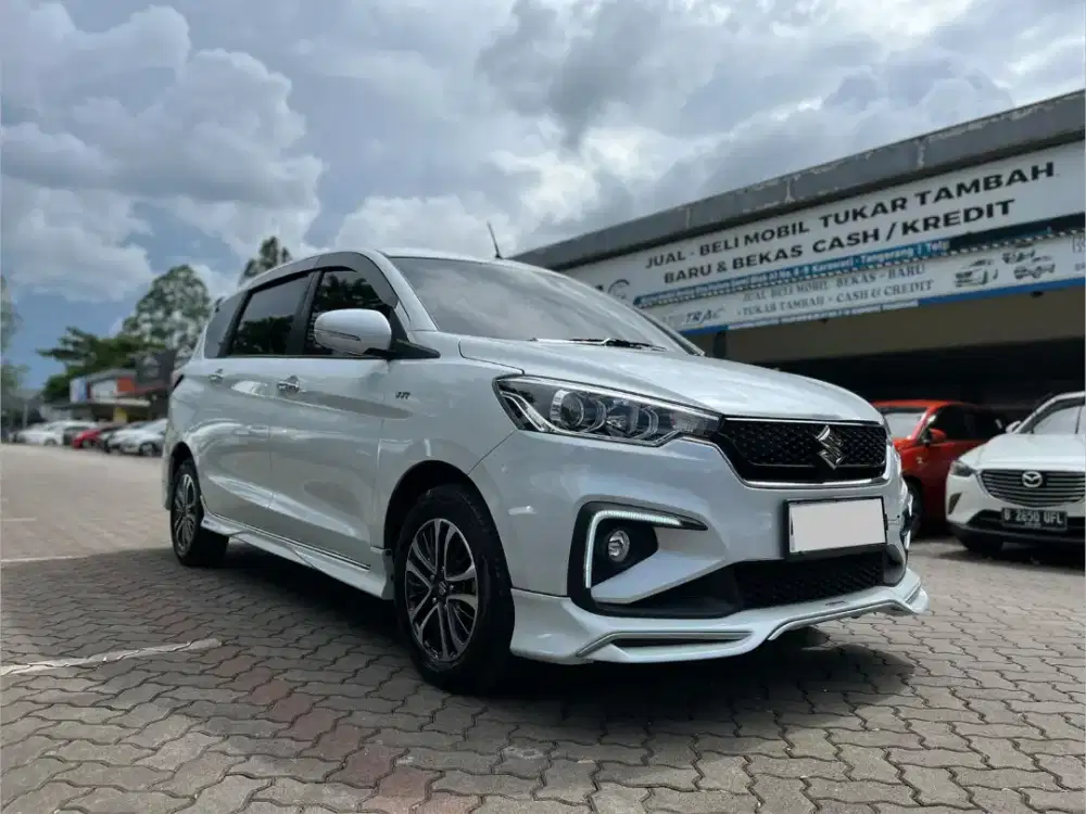 LOW KM!! SUZUKI ERTIGA 1.5 SPORT HYBRID MATIC 2023 PUTIH KM 28RB!!