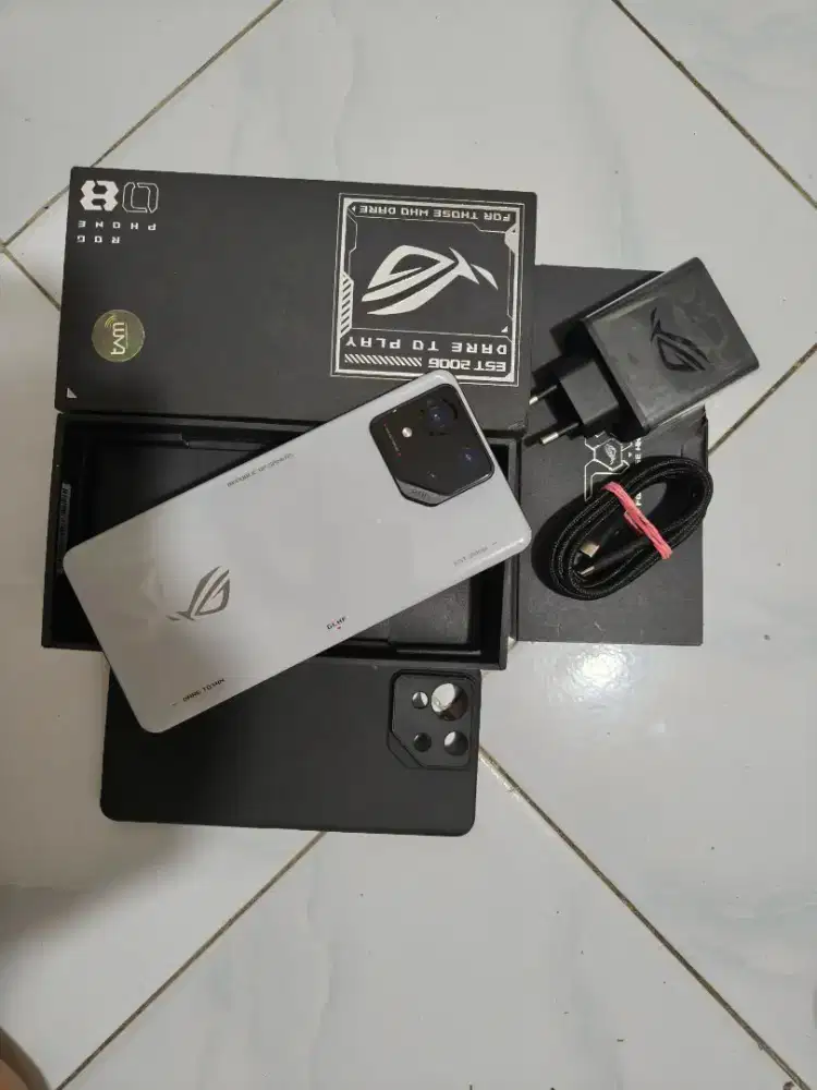 ROG phone 8 12/256 mulus like new super , fullset ory , segel