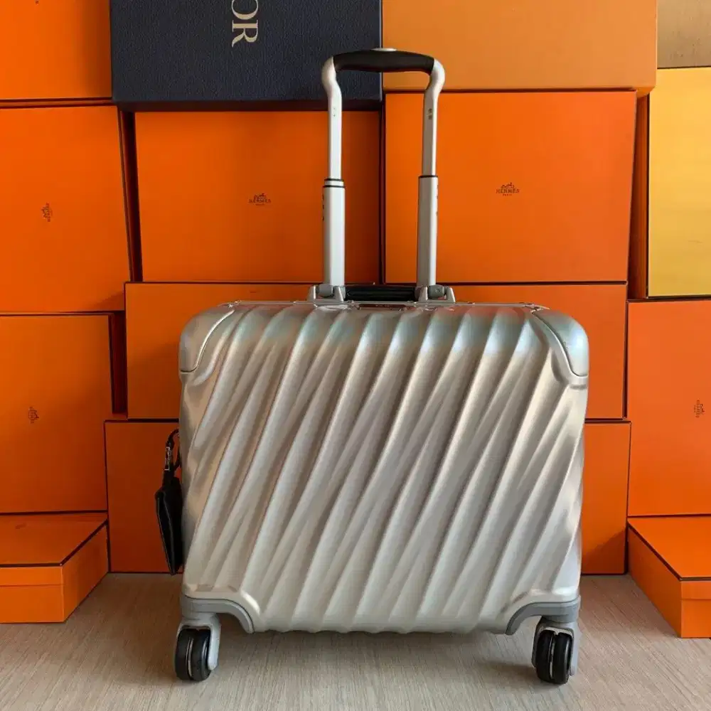 Tumi 19 degree aluminum compact case koper travel 4 wheeled cabin