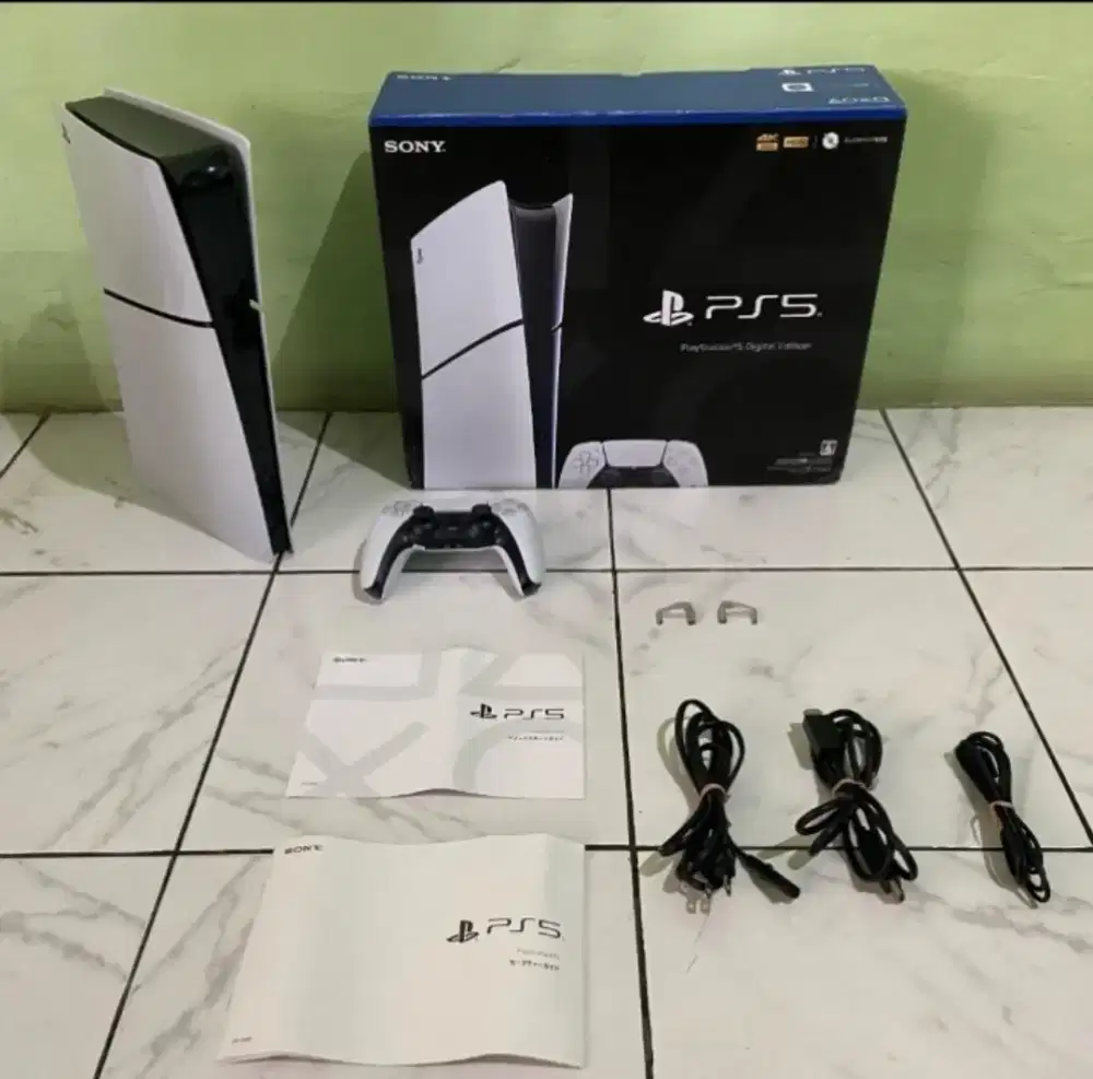 Ps5 slim digital+FC25+Yakuza+Tekken+Valhalla+RDR2+NFS+MK11+MotoGP+Odys