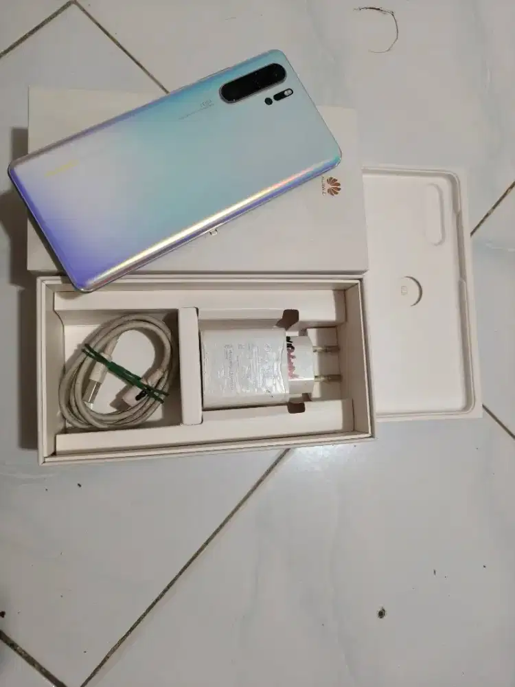 HUAWEI P30 pro 8/256 mulus like new , fullset ory , segel