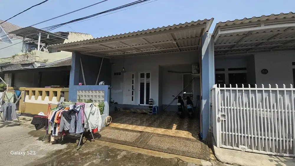 Dijual rumah di komplek deppen harjamukti cimanggis depok