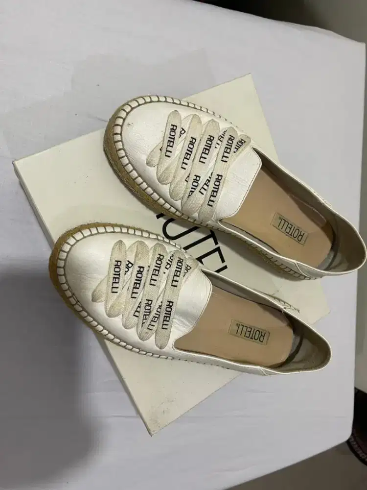 Sepatu rotelli original