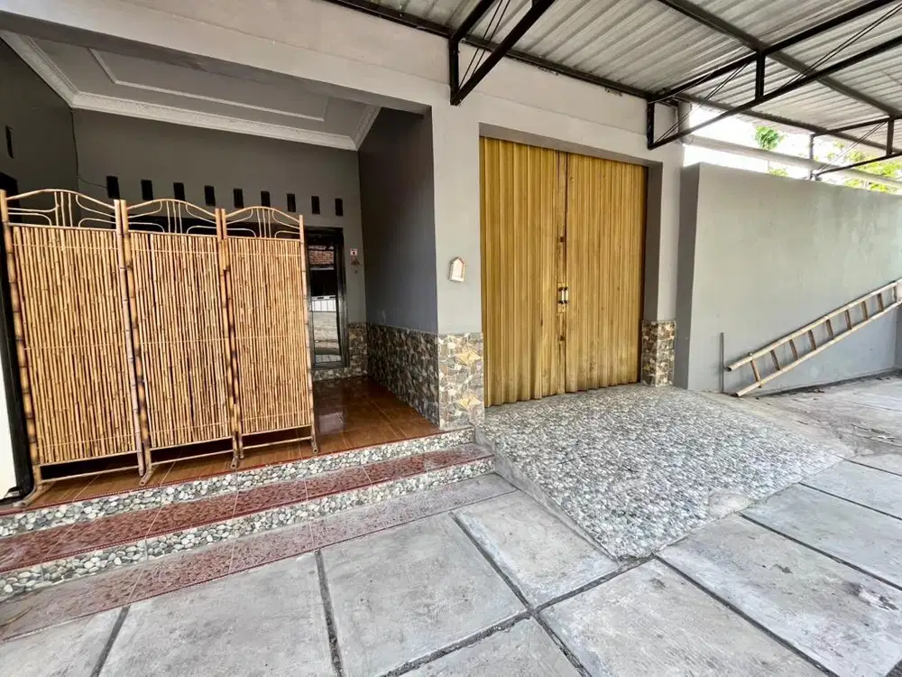 Lokasi Sleman dkt Jl Magelang Rumah Dijual Baru Renov SHM 204m2