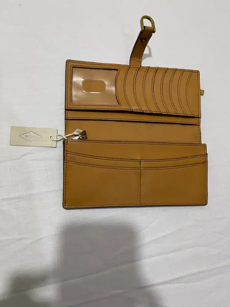Dompet Fossil kulit