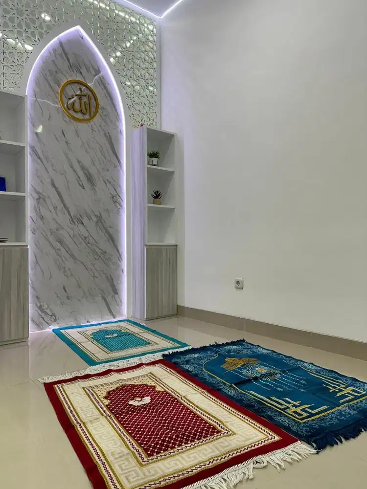 Dijual rumah 3 lantai berserta isinya di griya alamanda depok jabar