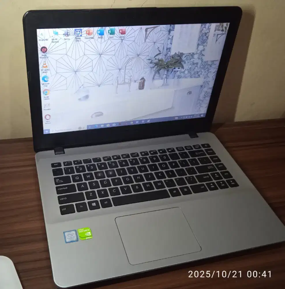 Laptop Asus core i7 VGA gaming