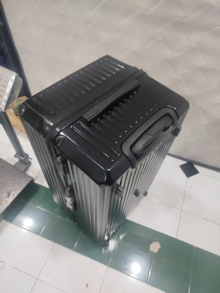 Koper masih baru belum terpakai