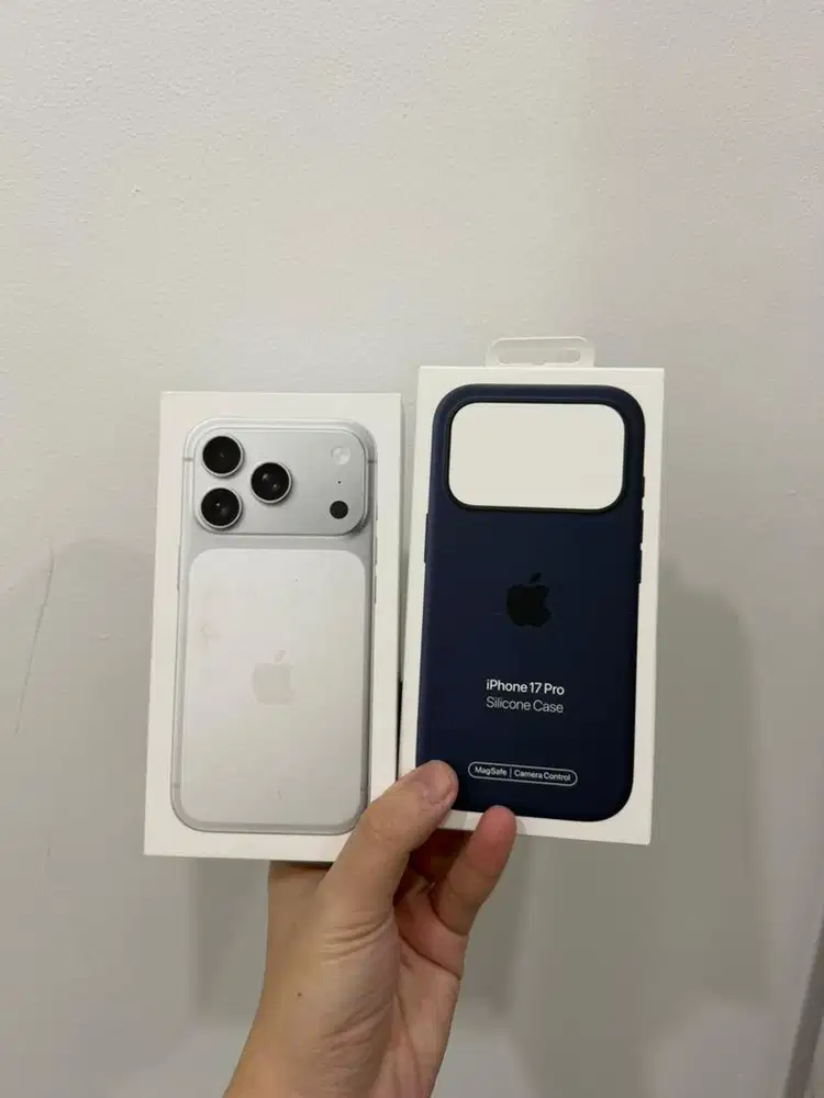 IPHONE 17 PRO256GB SILVER