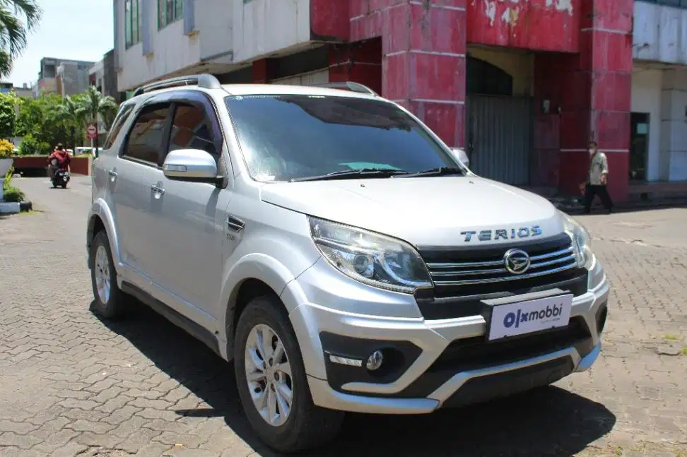 DP MURAH Daihatsu Terios 1.5 ADVENTURE R Bensin-AT 2015 Silver CTMEB
