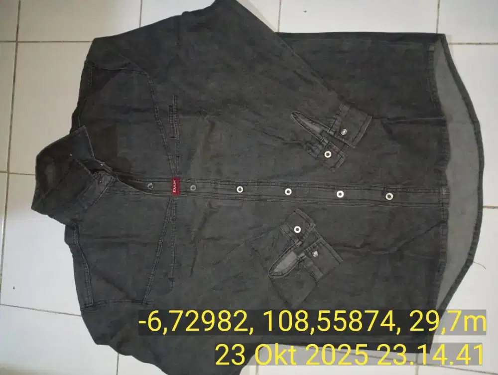Kemeja jeans pria