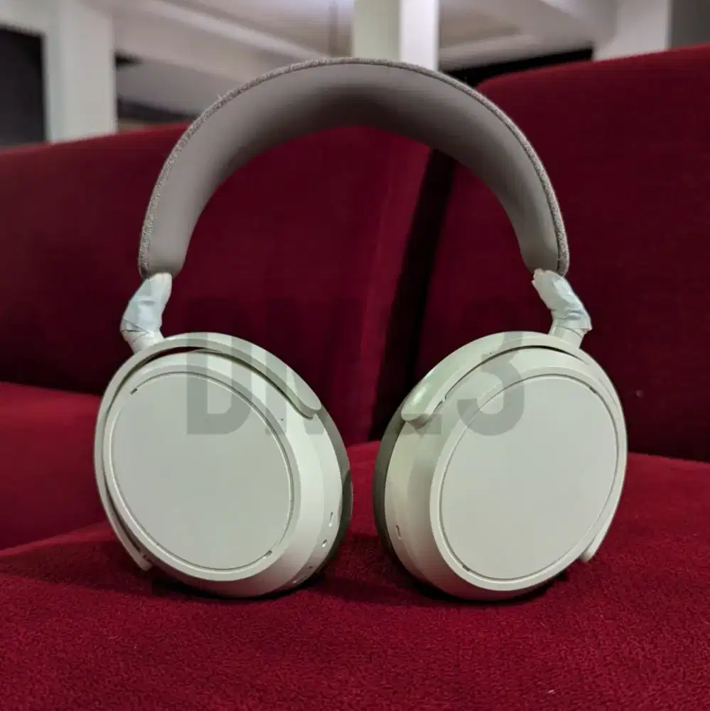 Sennheiser Momentum 4 White