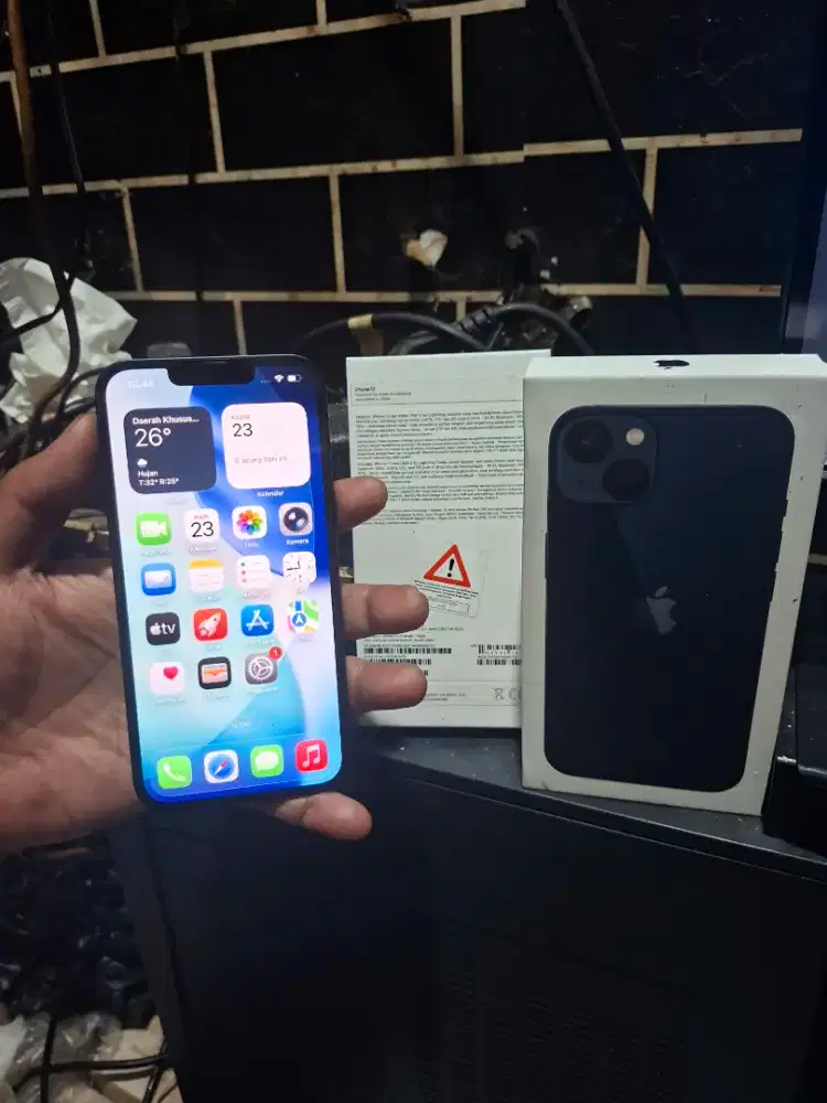 iPhone 13 128Gb iBox Mulus Garansi On Bisa Tuker Tambah