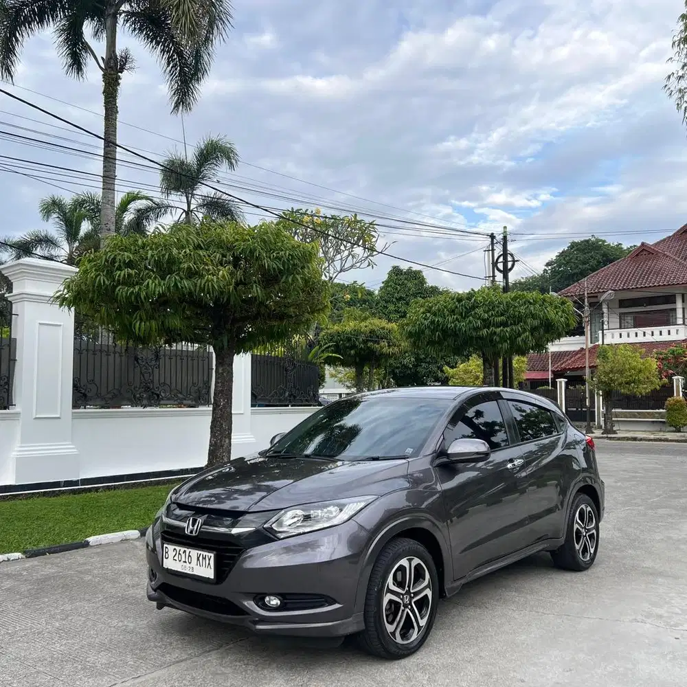 Honda hrv prestige 2018 sunroof murah