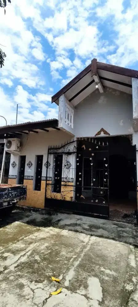 Dijual cepat Murah rumah ready belakang Aneka Jaya Woltermonginsidi