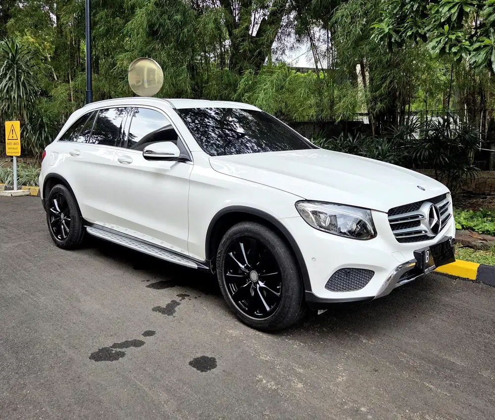 ( CASH ! CBU GERMAN LOW KM ! ) Mercedes Benz GLC 250 2017
