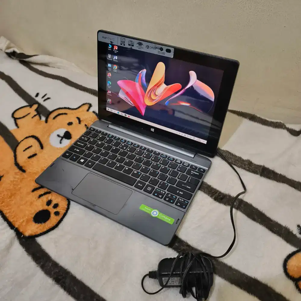 LAPTOP LAYAR SENTUH ACER ONE 10 RAM 2GB HDD 500GB LAYAR 10 INCH MINI
