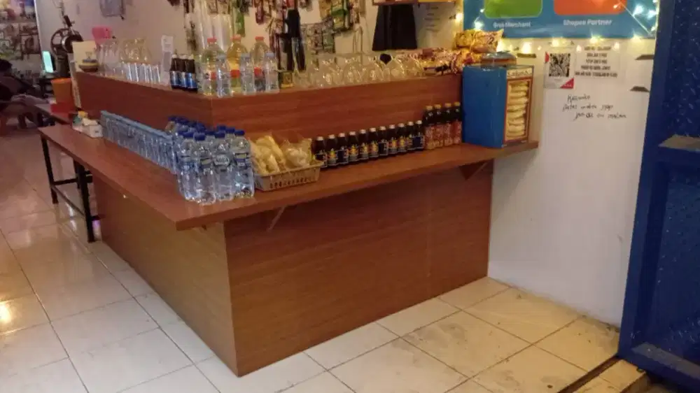 Meja dan bangku