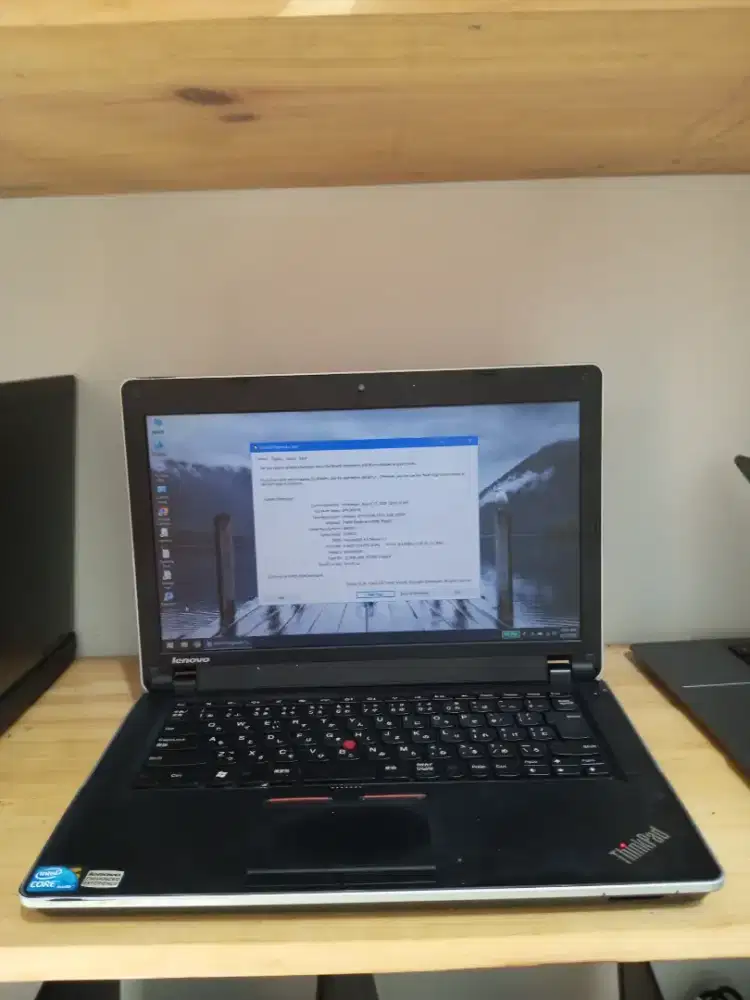 Lenovo Thinkpad Edge RZ3 Core i3 - 2.53 Ghz DDR 8GB 250GB 14  1.5 jam