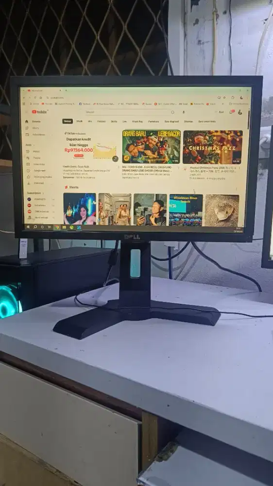 Monitor dell 19 bisa diputar
