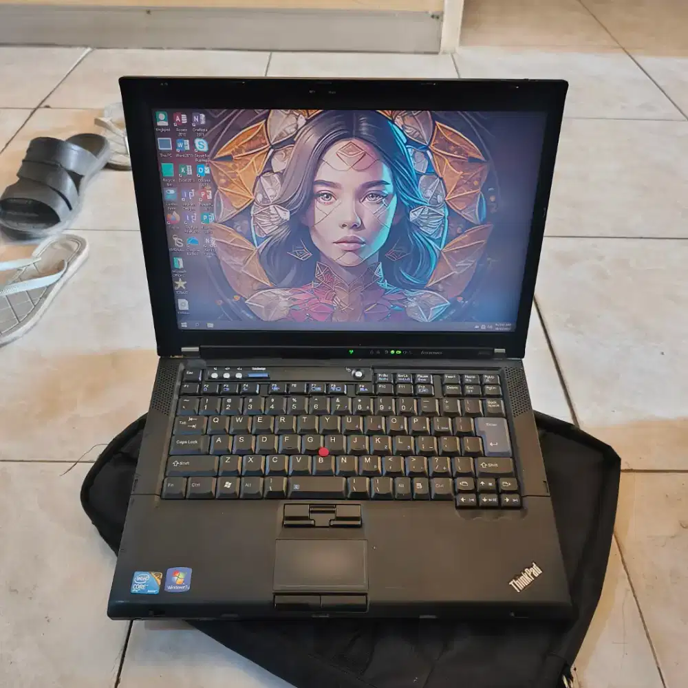 LAPTOP MEREK LENOVO THINKPAD R400 RAM 6GB SSD 128GB LAYAR 14 INCH