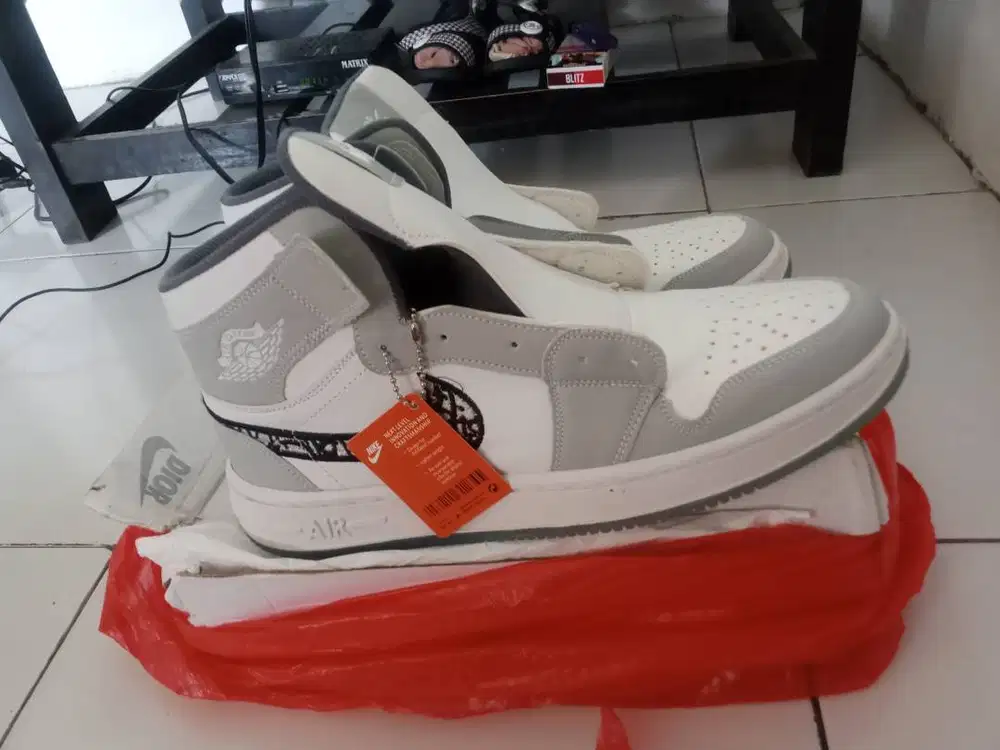 Sepatu Nike murah + Aksesoris
