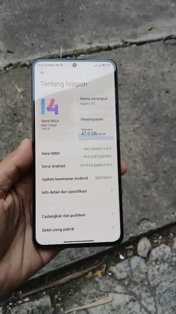 xioami 12t biru