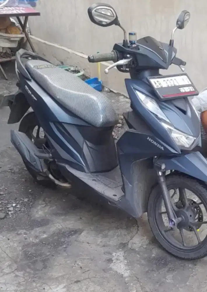 Beat duluxe THN 2023 plat AB sleman