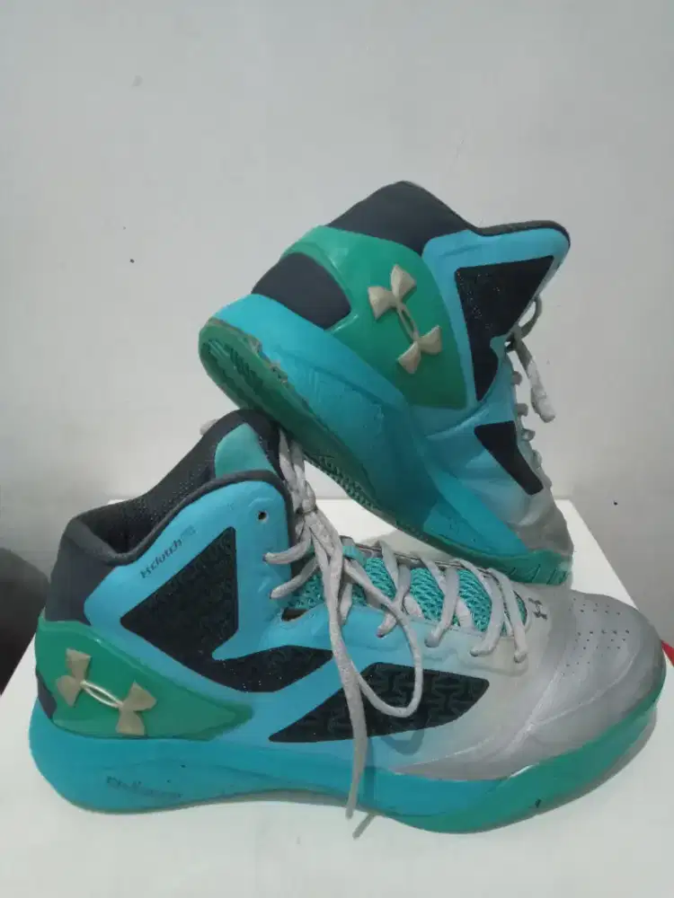Sepatu Basket Under Armour Clutchfit Drive 2