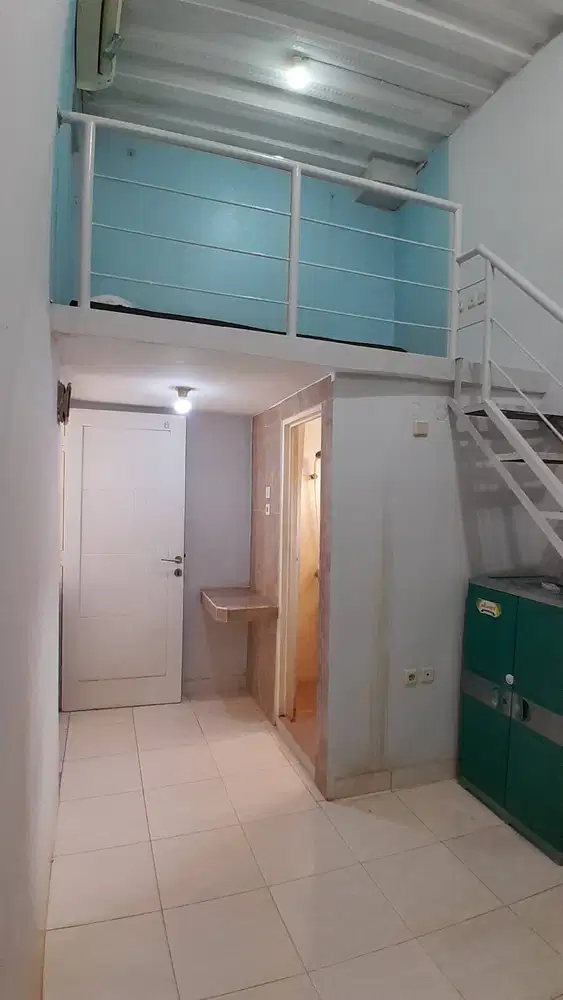 KOST PUSAT KOTA - KEMAYORAN BARAT- Dekat Stasion KAI Kemayoran