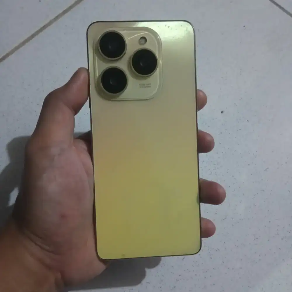 Tecno spark 20pro 8/256Gb