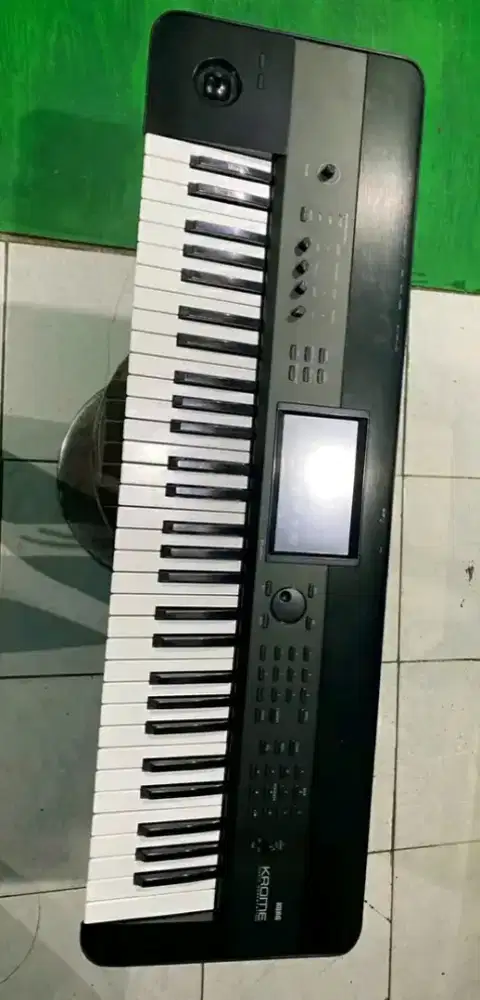 Synthesizer korg Krome 61