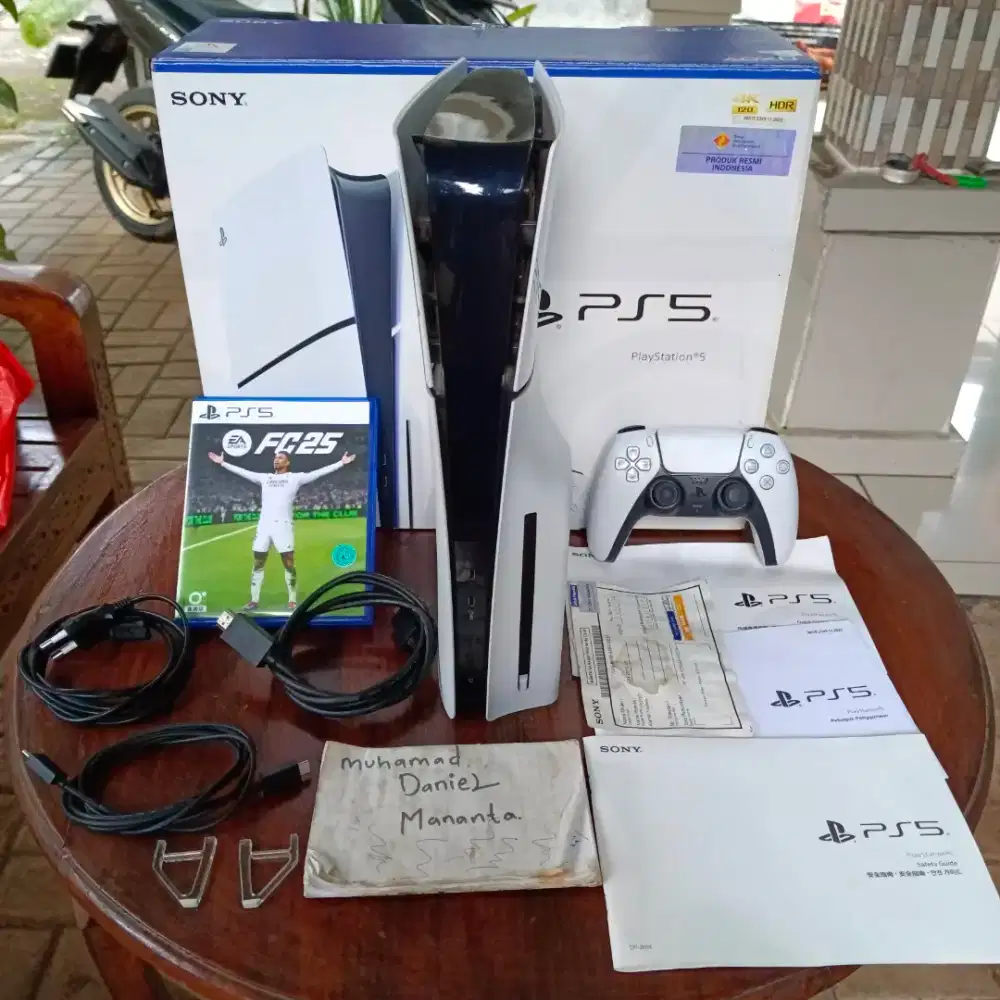 Ps5 slim disc 1TB cfi-2018A resmi indo, PlayStation
