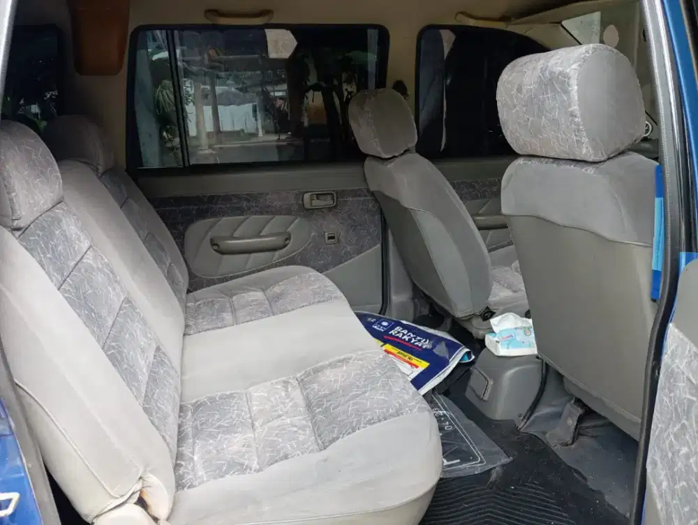 Isuzu Panter Biru Muda / TBR 541 LS25 MT