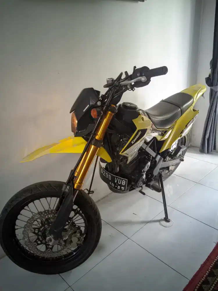 di jual cepat pajak sama kaleng of