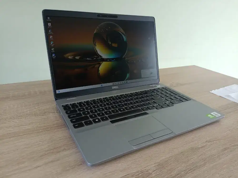 Jual laptop Dell Precision  3550 core i7 1050u SSD 1 tera