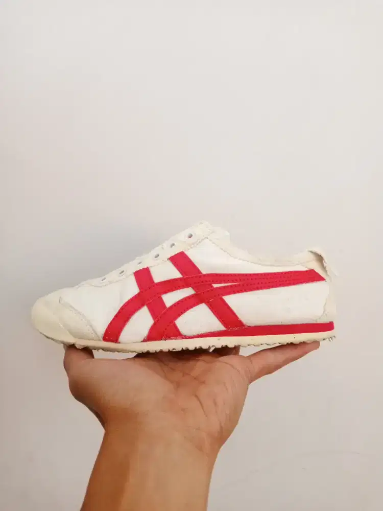 SEPATU ONITSUKA TIGER