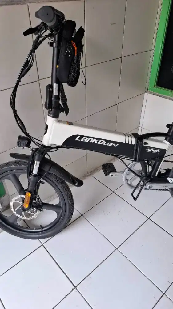Sepeda listrik E-Bike