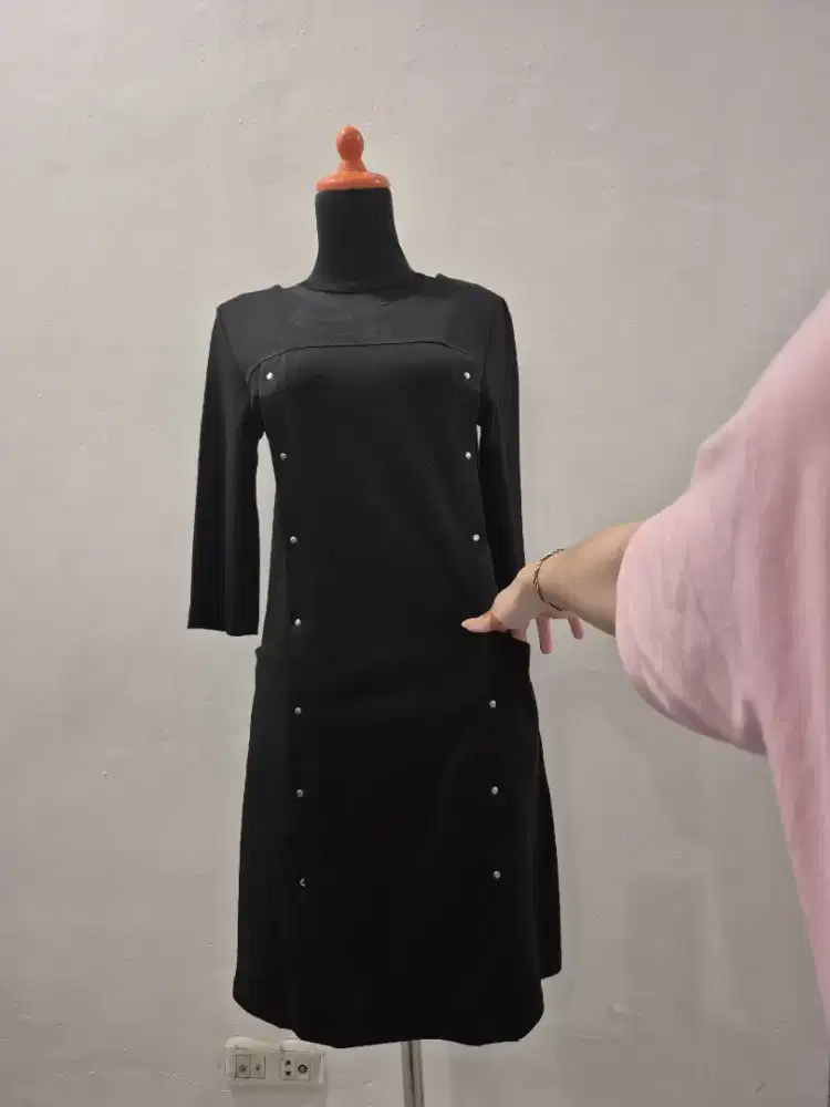 Thrifting / baju second dress kantor