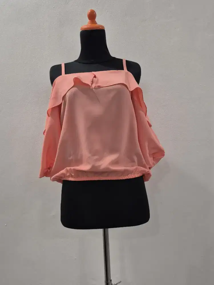 Thrifting / baju second blouse sleveless