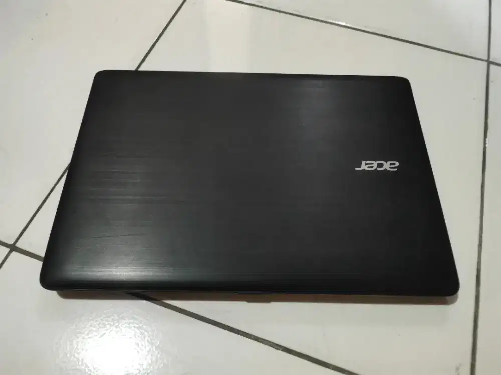Laptop Acer one 14 Core i3 Gen5 Mulus