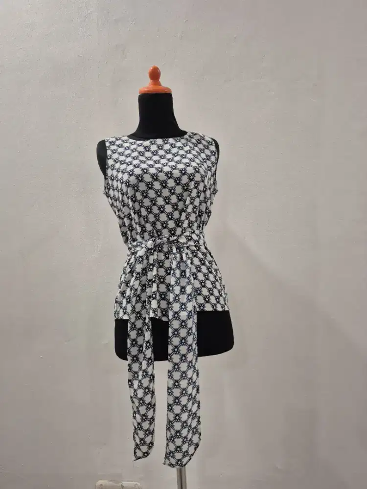 Thrifting / baju second inner blouse kantor