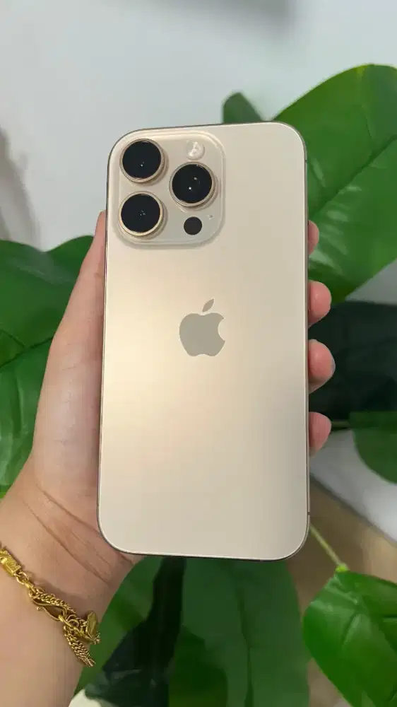 Dijual Iphone 16 PRO pink 1TB