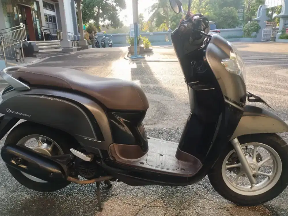 Dijual motor scoopy  tangan pertama 14 jt nego